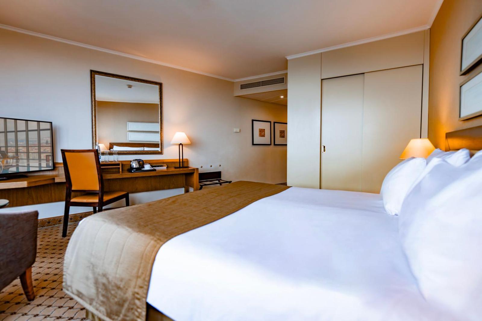 Готель Grand Towers - Czech Leading 5*